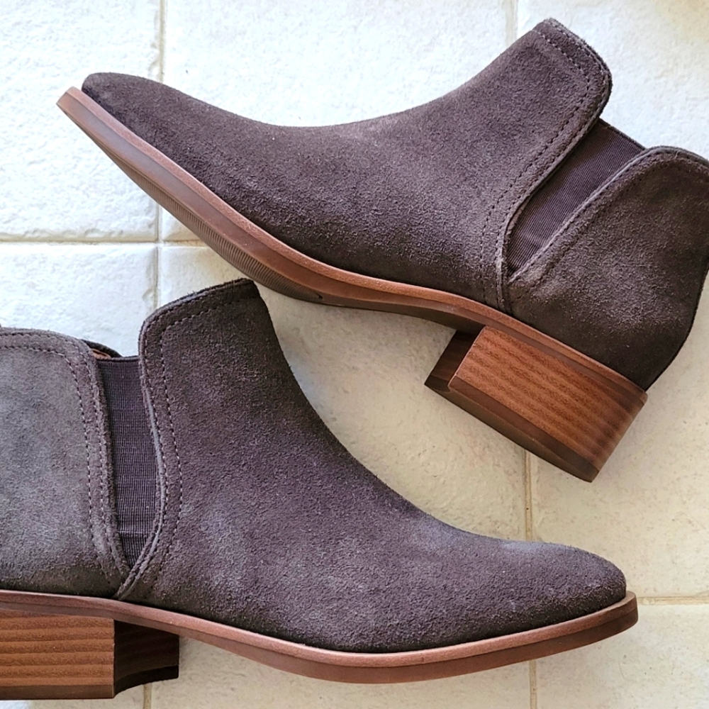 Lucky Brand Suede Stretch Booties (Grey sz 7.5)